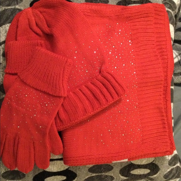 🔥🔥🧤🤩 Rhinestone Embellished Hat, Scarf and Glove Set 🤩🤩🤩🧤🧤🧤 - Picture 2 of 7
